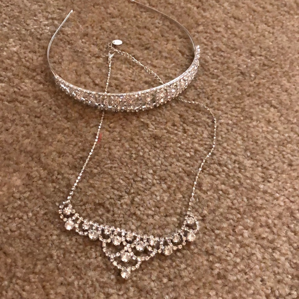 Juniors girls Jeweled head band and necklace
